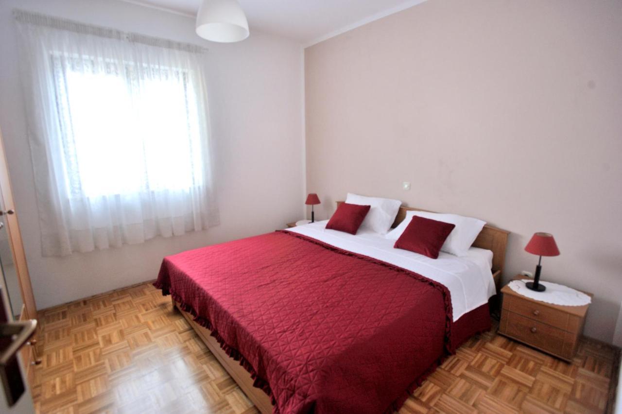 Apartment Vinja Porec - Privat Garden - Whirlpool Exterior foto