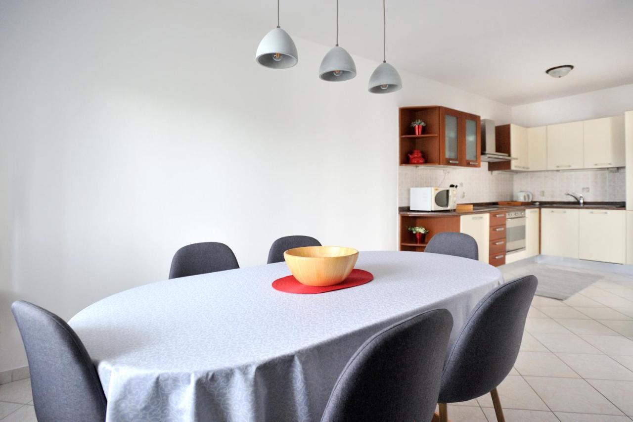 Apartment Vinja Porec - Privat Garden - Whirlpool Exterior foto