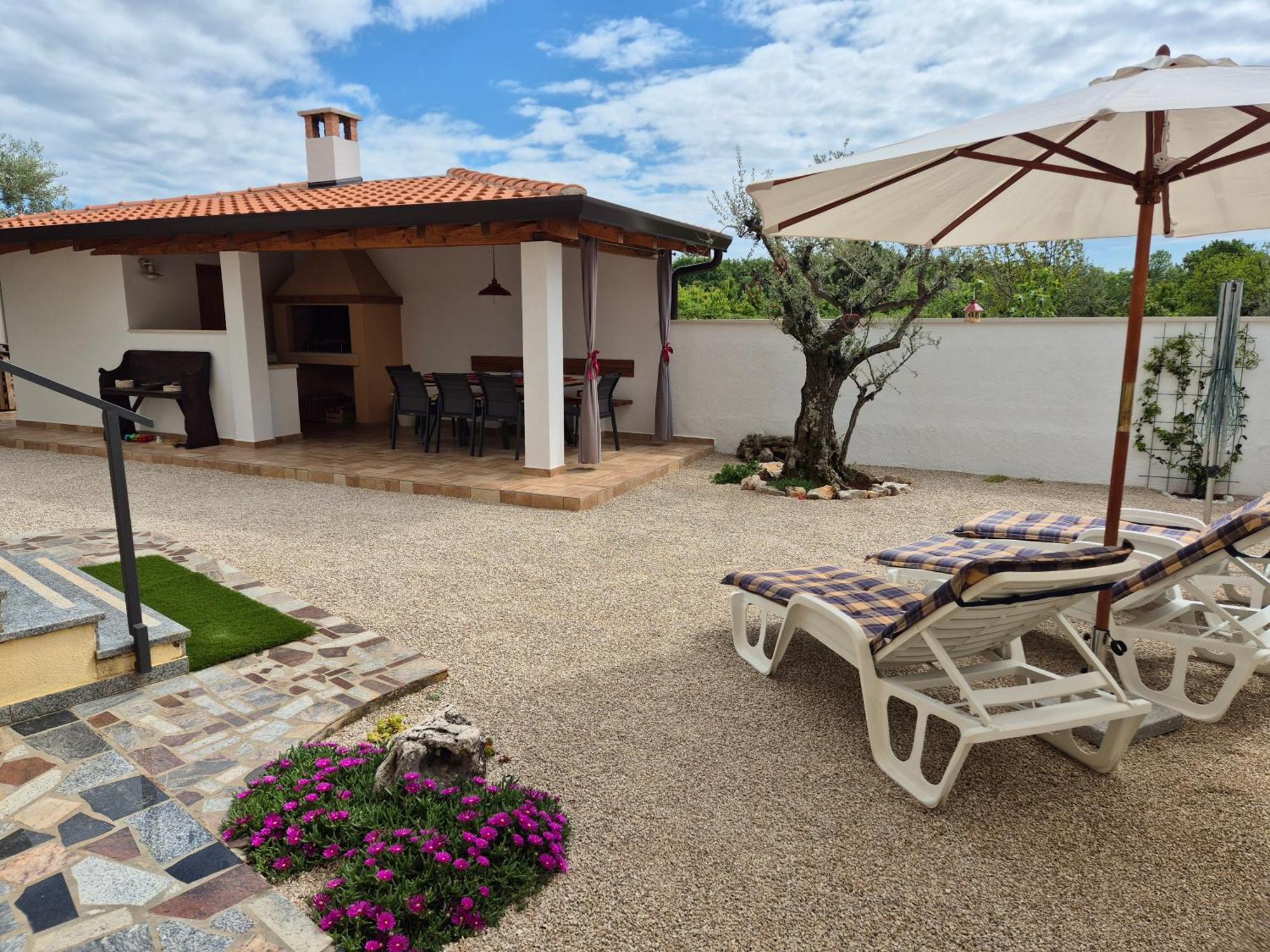 Apartment Vinja Porec - Privat Garden - Whirlpool Exterior foto