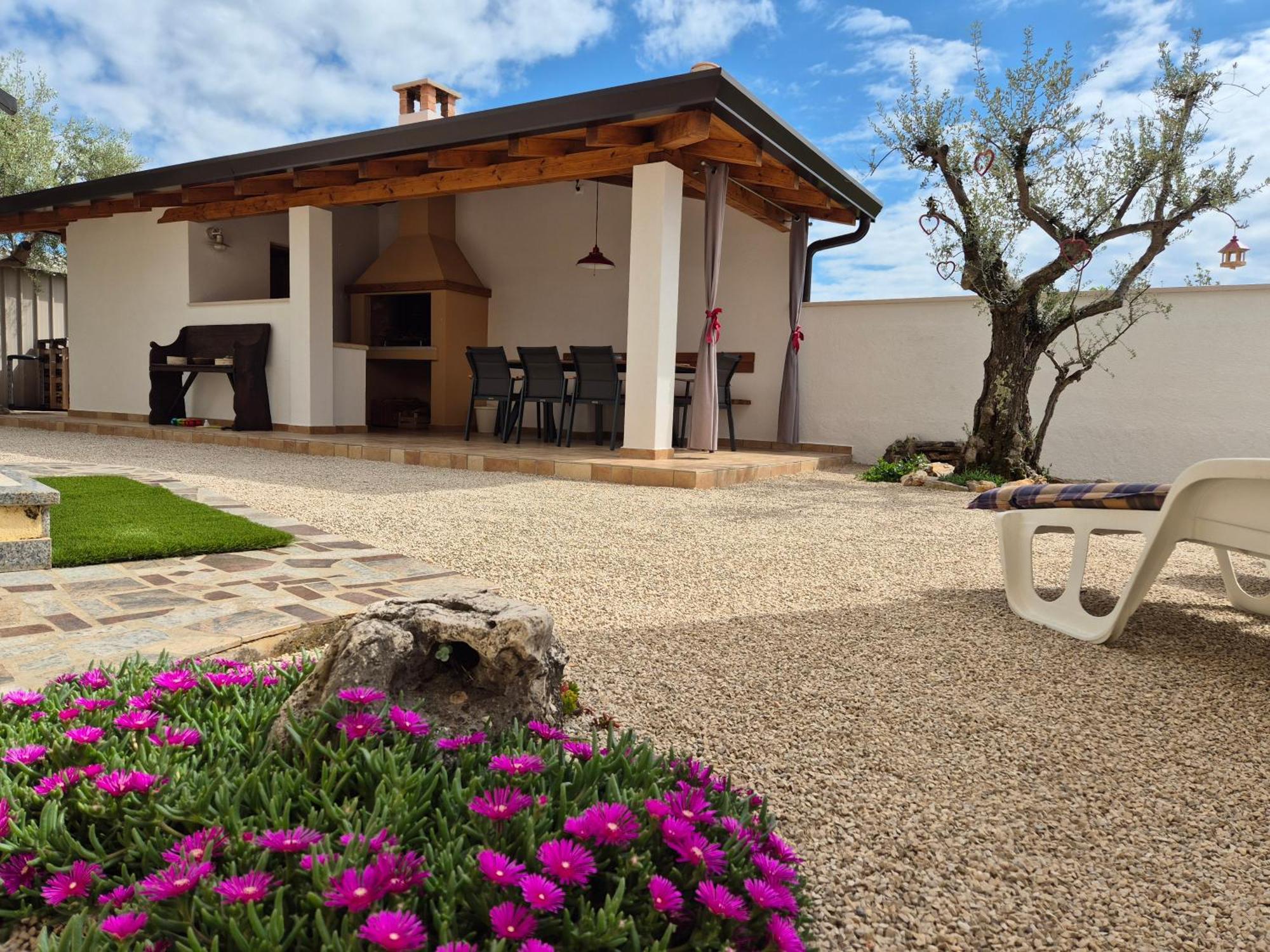 Apartment Vinja Porec - Privat Garden - Whirlpool Exterior foto