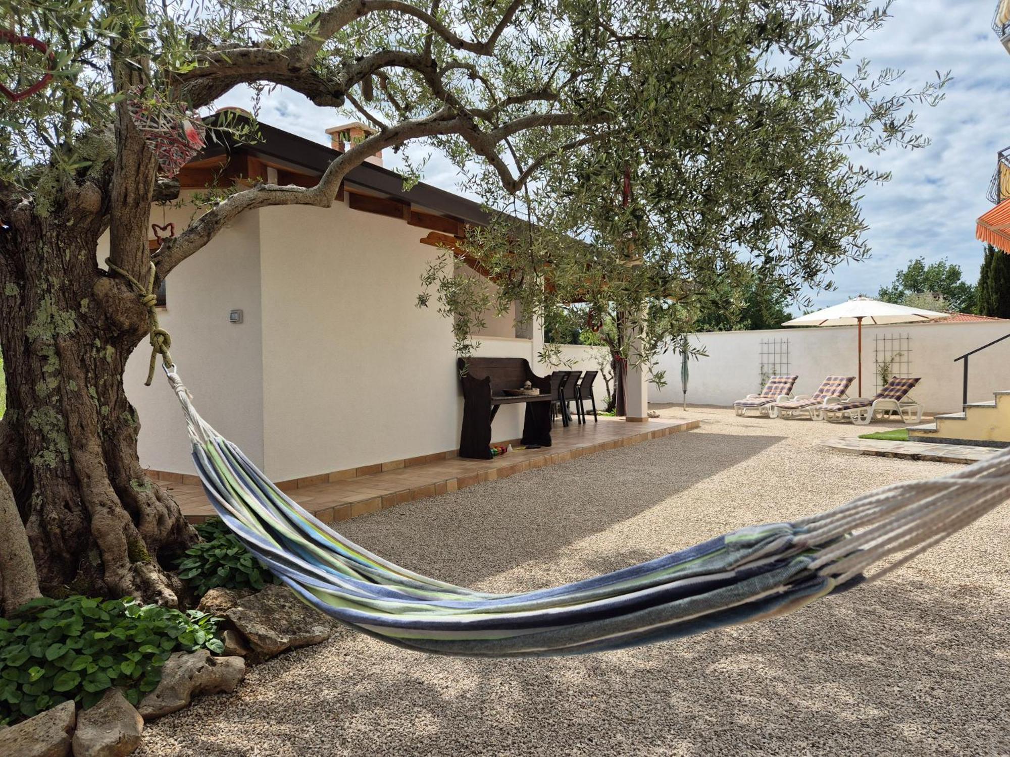 Apartment Vinja Porec - Privat Garden - Whirlpool Exterior foto