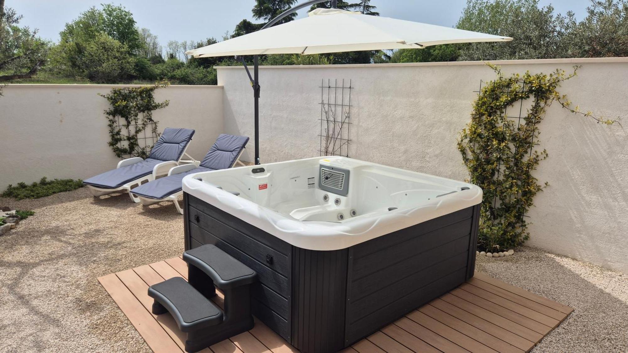 Apartment Vinja Porec - Privat Garden - Whirlpool Exterior foto