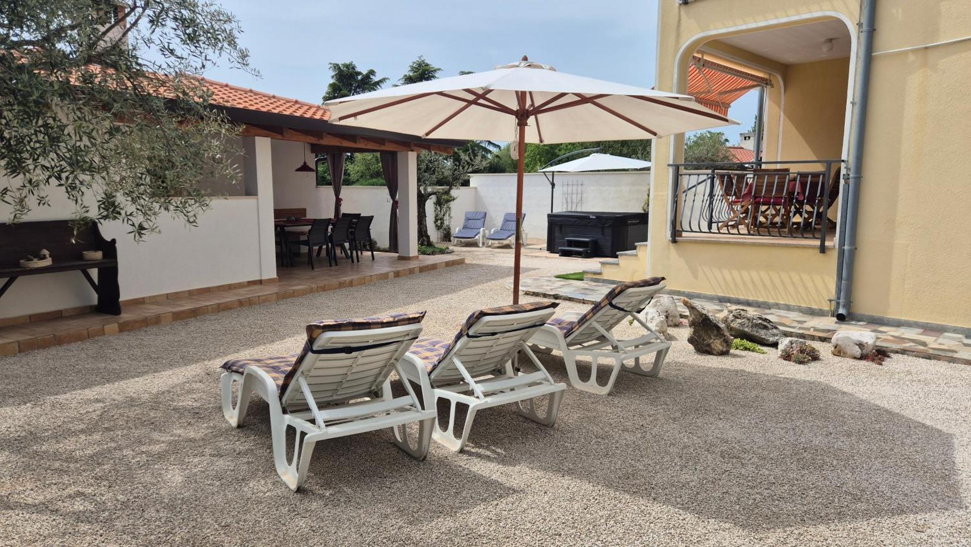 Apartment Vinja Porec - Privat Garden - Whirlpool Exterior foto