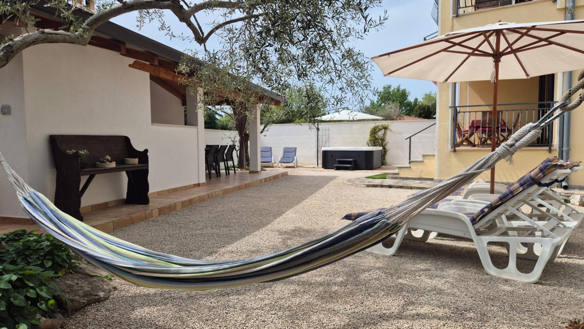 Apartment Vinja Porec - Privat Garden - Whirlpool Exterior foto